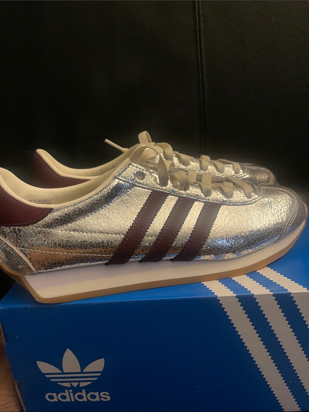 Adidas Women’s Country OG Silver and Maroon Women's Sneakers Size 7 NWB HTF - Picture 9 of 16